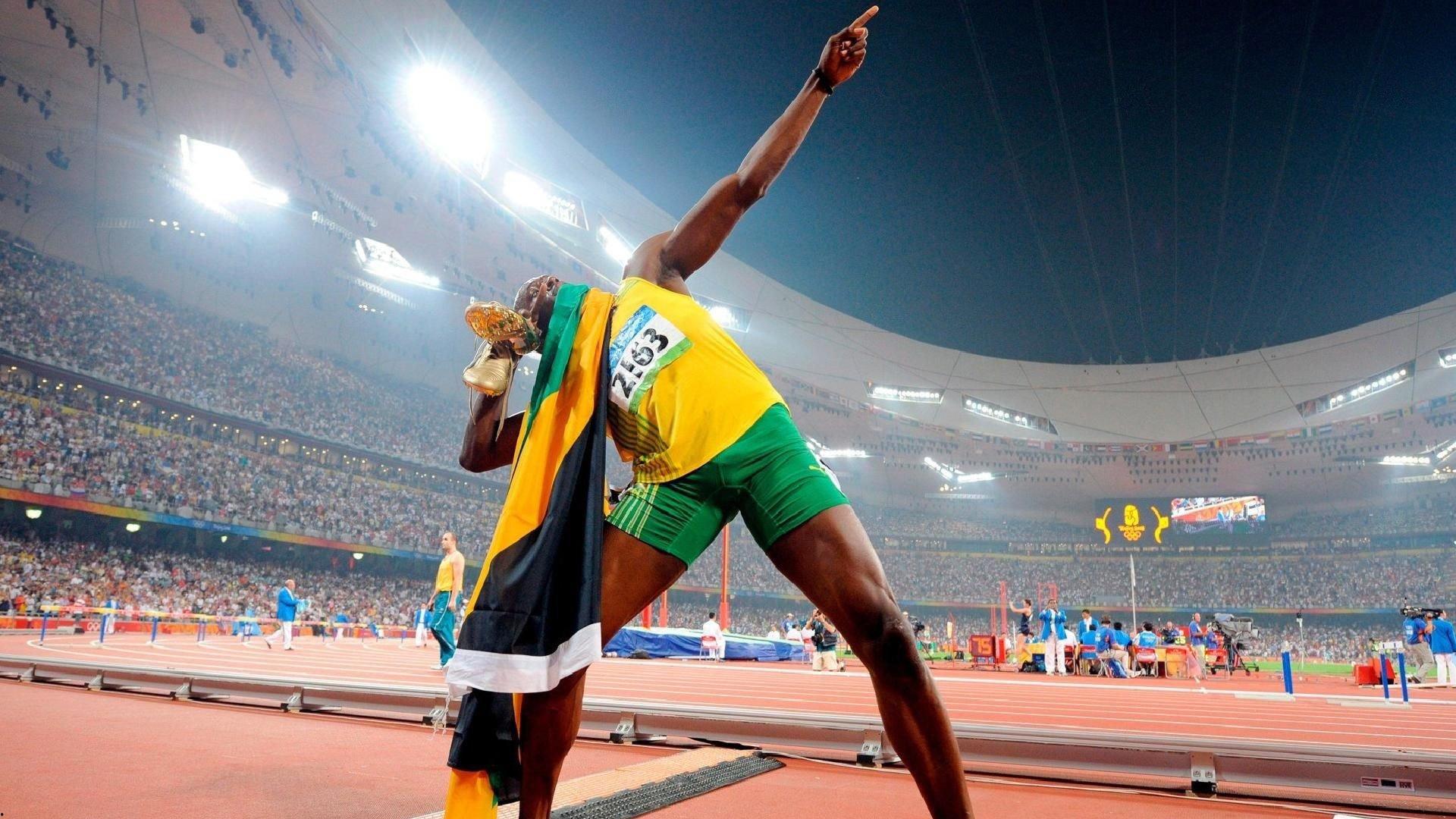 混合泳新星闪耀全国锦标赛，破纪录表现引爆泳坛热议